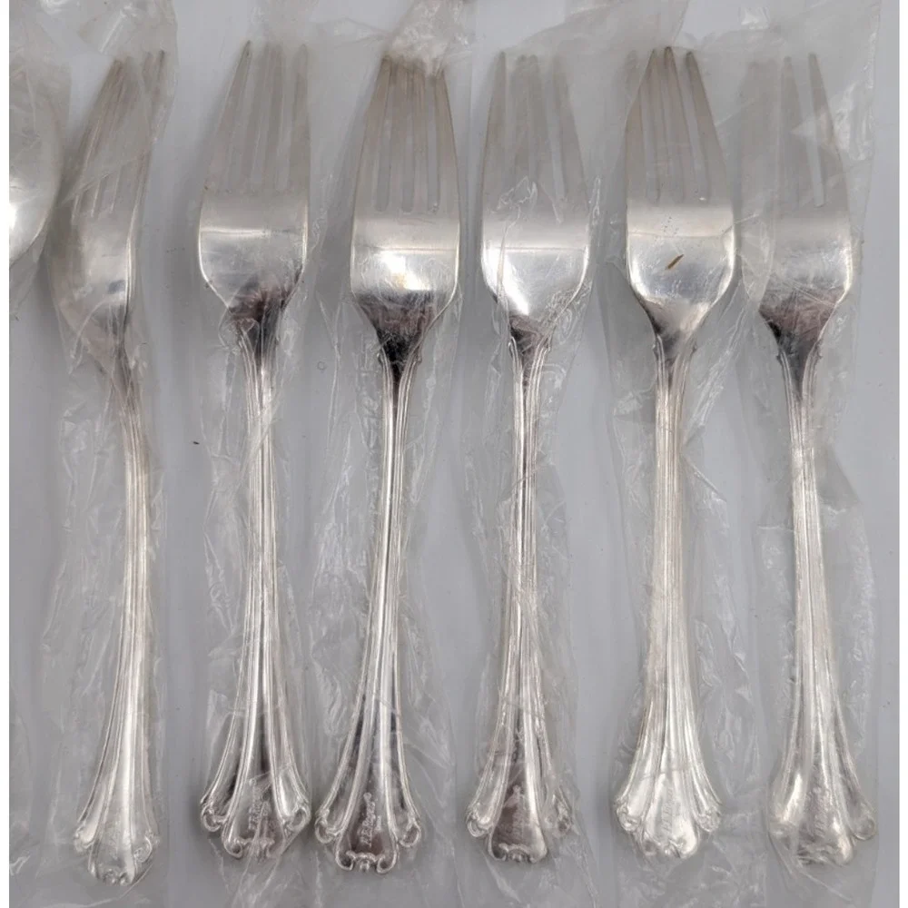 FB Rogers Silverplate Flatware 26 pc American Chippendale fork spoon knife NOS